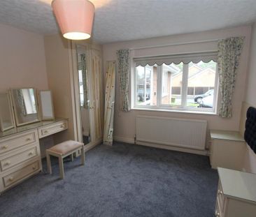3 bedroom semi-detached bungalow to rent - Photo 5