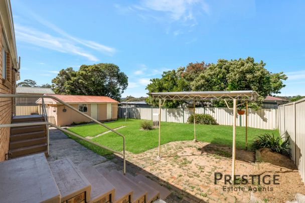 “Newly Renovated Family Residence!” - Photo 1