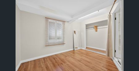 Self-Contained Flat - Partially Furnished with Bills Included - Photo 4