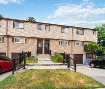 For Lease - 10 Claudette Gate, Hamilton, Ontario - Photo 2