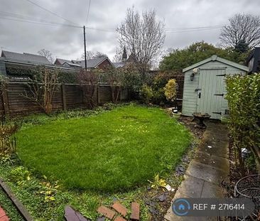 3 bedroom semi-detached house to rent - Photo 1