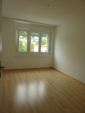 "Helle Wohnung mit tollem Balkon" - Photo 3