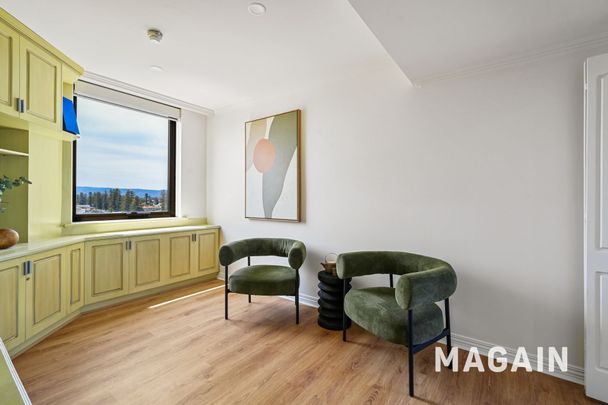 This one is iconic! - Photo 1