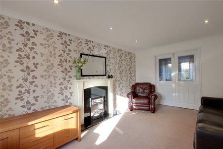 4 bed detached house to rent in Tenby Road, Redcar, TS10 - Photo 2