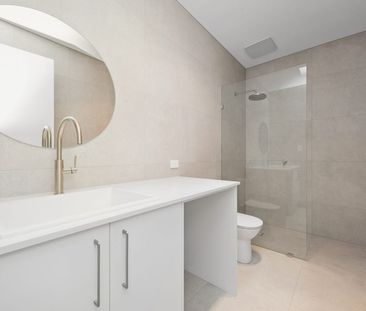 BRAND NEW STYLISH HOME - VERY CONVENIENT LOCATION! - Photo 5
