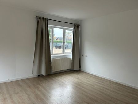 Gelijkvloers appartement op wandelafstand uit het centrum - Photo 2