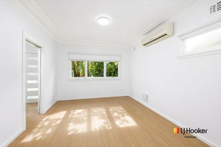 Bright & Spacious Home Offering Easy Family Living - Photo 5