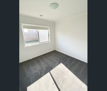 Stunning 4 Bedrooms in Wyndham Vale, Don't Miss Out! - Photo 4