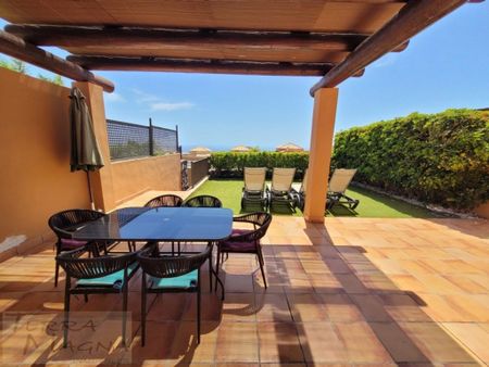 2 room luxury Villa for rent in Adeje, Canary Islands - Photo 4