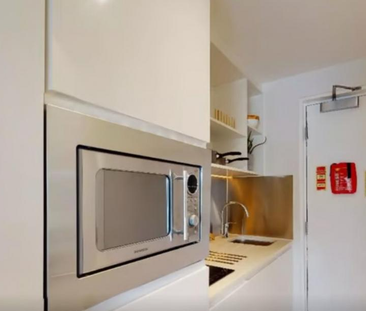 Studio to rent - Photo 3