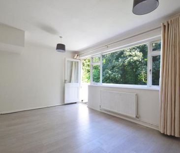 2 bedroom maisonette to rent - Photo 5