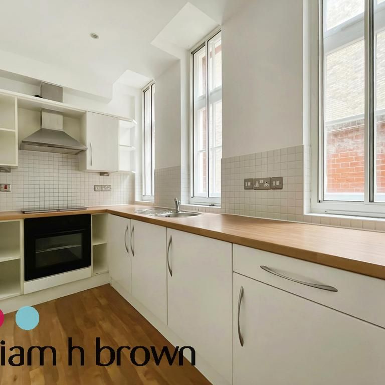 2 bedroom maisonette to rent - Photo 1