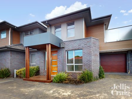 2/6 Fenacre Street, Strathmore - Photo 3