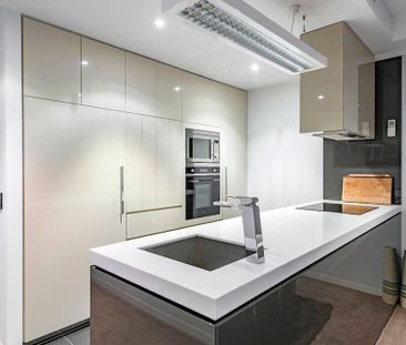 222/2 Grose Street, Deakin. - Photo 4