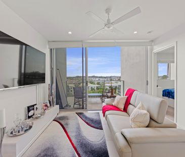 Hope Island Perfectly Positioned Apartment - Photo 2