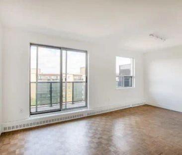 7411 & 7433 Yonge St. and 20 & 30 Clark Ave. | 7411 Yonge Street, T... - Photo 1