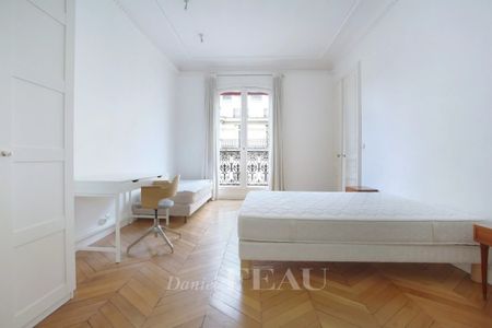 Appartement à louer à Paris 8Ème - Photo 5