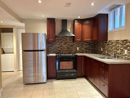 For Lease - 20 Kevi Crescent, Richmond Hill, Ontario - Photo 2