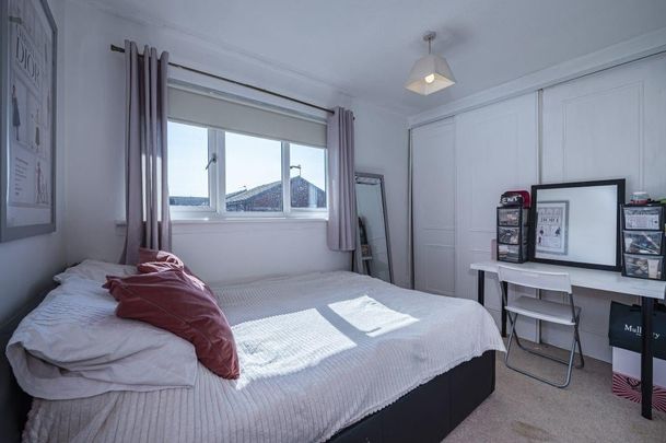 2 Bed End Terrace, Maukinfauld Court, G32 - Photo 1