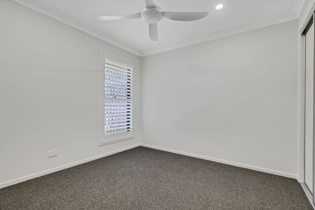 Beautifully Renovated 4-Bedroom Home in Central Maroochydore - Photo 5