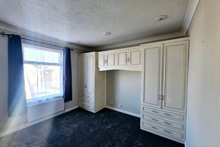 St Monica Road - Photo 5