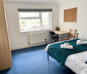 9 Bed Student Accommodation - Photo 4