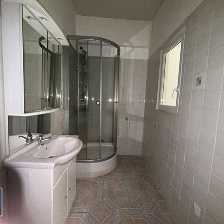 Location Appartement 1 pièce 28m² CARPENTRAS 84200 - Photo 4