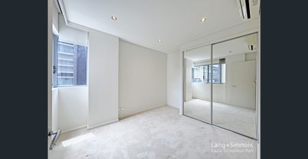 Modern Two Bedroom Apartment - Photo 4