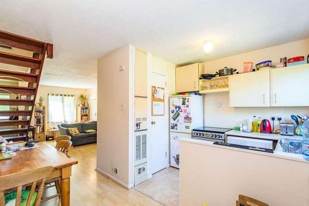 Broad Hinton, Twyford, Reading, RG10 - Photo 4