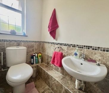 Wells Gardens, Elm Park, RM13 7LU, Property for rent - Photo 4