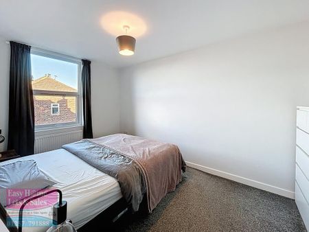 3 bedroom terraced house to rent - Photo 3