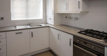 Kirkstall Road - Photo 4