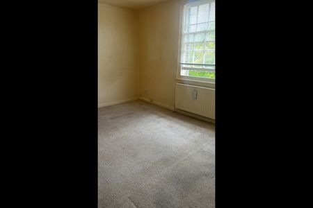 1 Bed Flat, Heathwall Street, SW11 - Photo 2