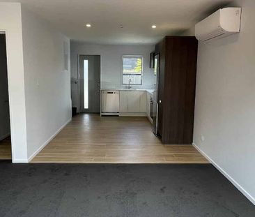 Near new two bedroom townhouse! - Photo 1