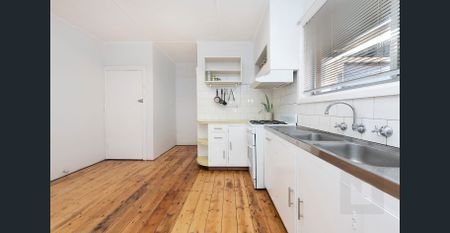 Refurbished Family Home!! - Photo 5