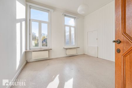 Prachtige ruime woning met 4 slaapkamers in het centrum van Sint-Niklaas! - Photo 2