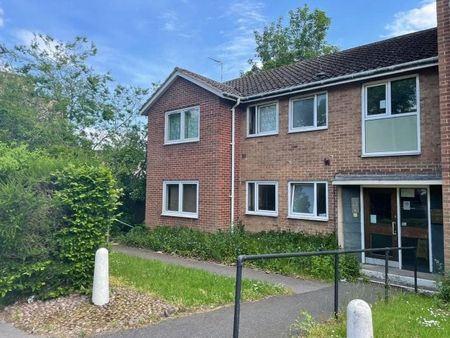 Stamford Gardens, Leamington Spa, CV32 - Photo 3