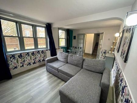 2 bedroom semi-detached house to rent - Photo 2