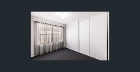 Spacious Family Home in a Prime Coastal Location - Photo 3