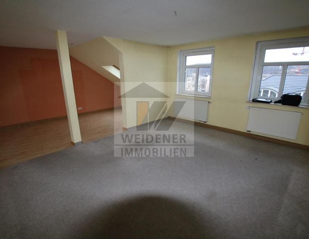 Große 4 Raum-Dachgeschosswohnung mit Balkon und Gäste-WC! - Photo 1