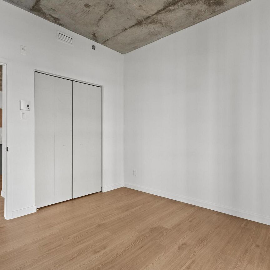 230 Boulevard Harwood - Photo 1