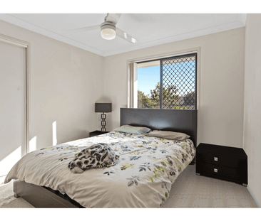 Large Family Home Fully Fenced - Photo 3