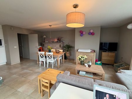 Volledig gerenoveerd appartement op wandelafstand van het strand - Photo 2