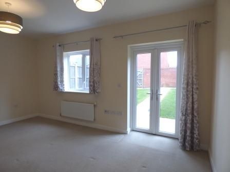 2 bedroom terraced house to rent - Photo 3