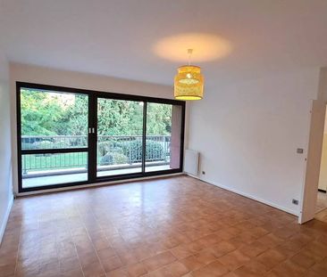 JACOB BELLECOMBETTE - T2 avec balcon et garage - Photo 2