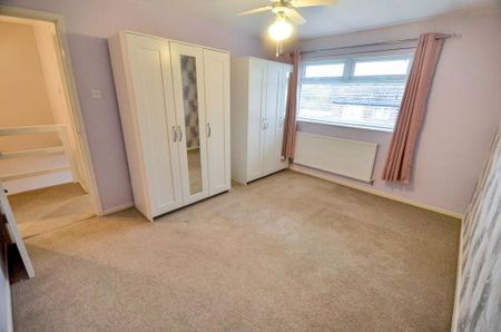3 bedroom terraced house to rent - Photo 4