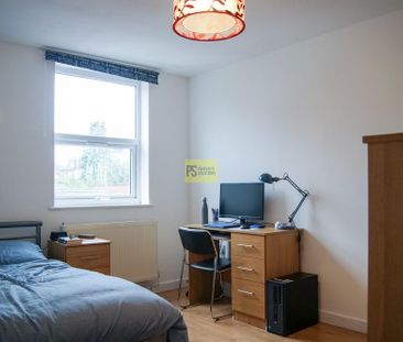 5 bedroom terraced house to rent - Photo 2