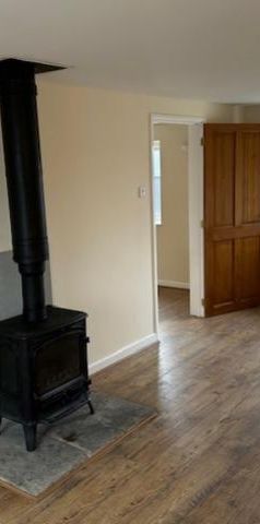 2 bedroom barn conversion to rent - Photo 1