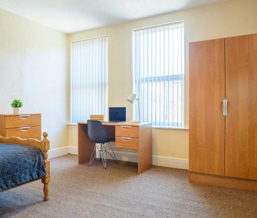 1 bedroom in a house share to rent - Photo 4