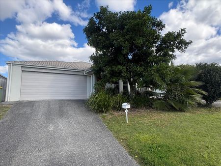 34 Rory Street, Logan Reserve QLD 4133 - House For Rent | Domain - Photo 2